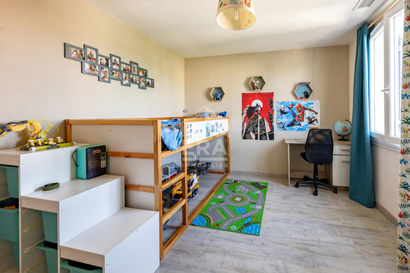 Maison - 110 m² - 6 pièces