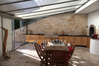 Maison - 240 m² - 5 pièces