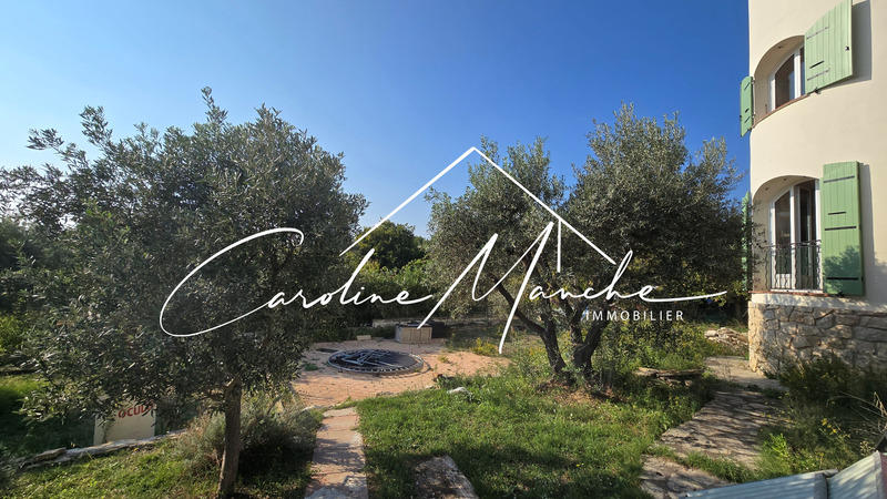 Maison - 250 m² - 8 pièces