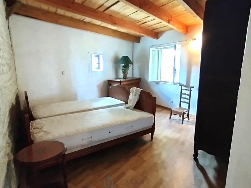 Maison - 284 m² - 10 pièces