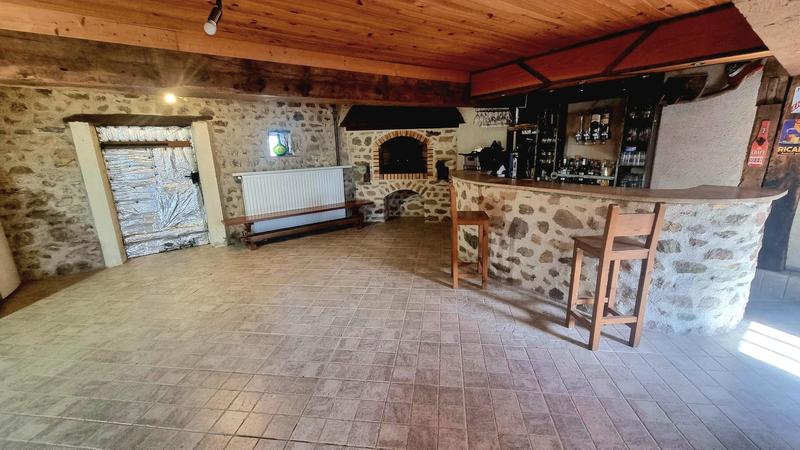 Maison - 224 m² - 7 pièces