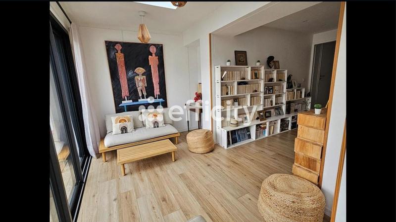 Maison - 182 m² - 8 pièces