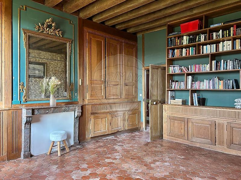 Demeure - 318 m² - 13 pièces