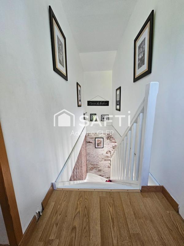 Maison - 215 m² - 9 pièces