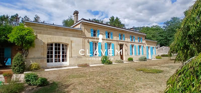 Maison - 320 m² - 12 pièces