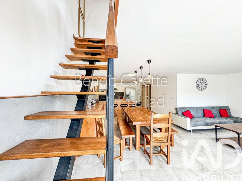 Maison - 180 m² - 8 pièces