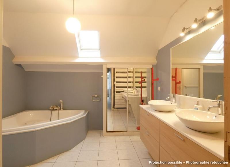 Maison traditionnelle - 176 m² - 7 pièces