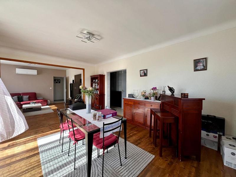 Maison - 206 m² - 8 pièces