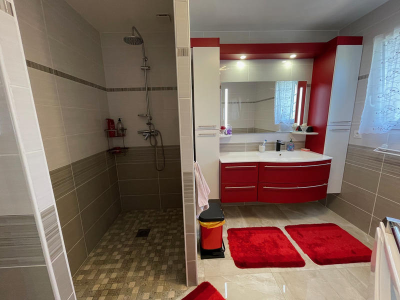 Villa - 193 m² - 6 pièces