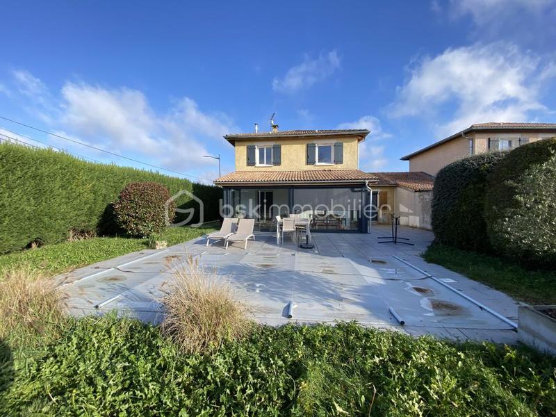 Maison - 110 m² - 4 pièces