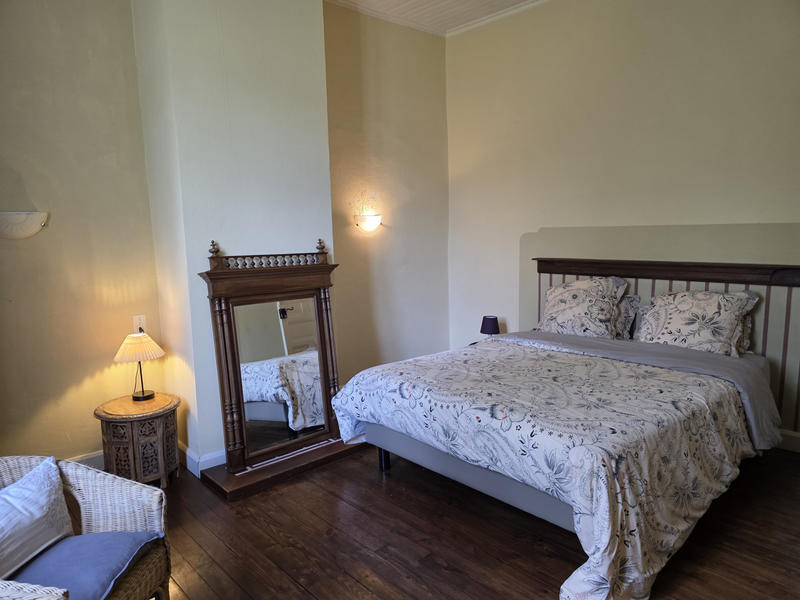 Maison - 262 m² - 7 pièces