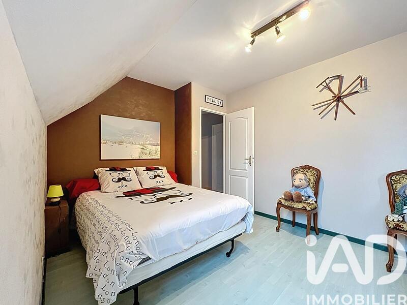 Maison - 148 m² - 8 pièces