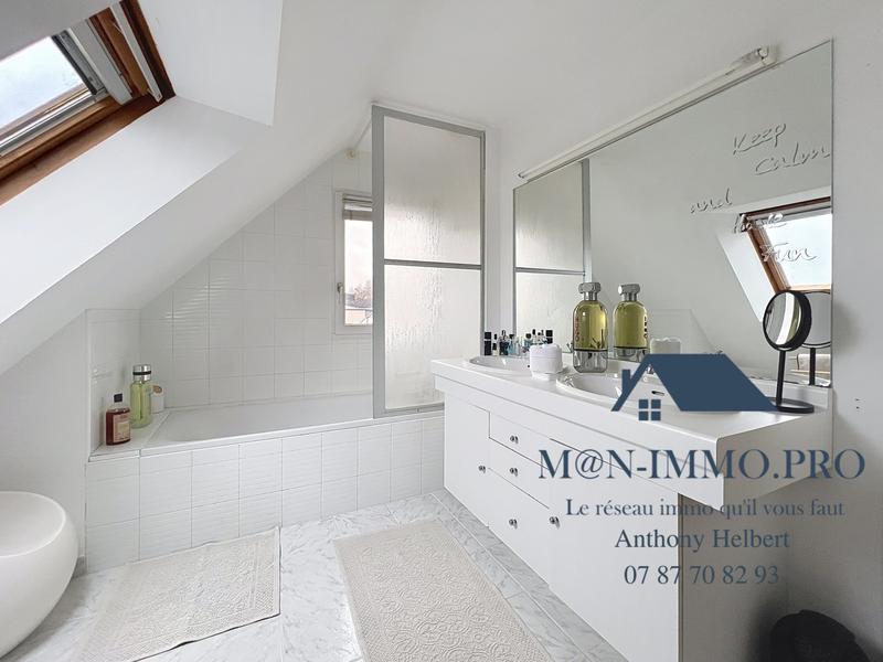 Maison contemporaine - 207 m² - 7 pièces