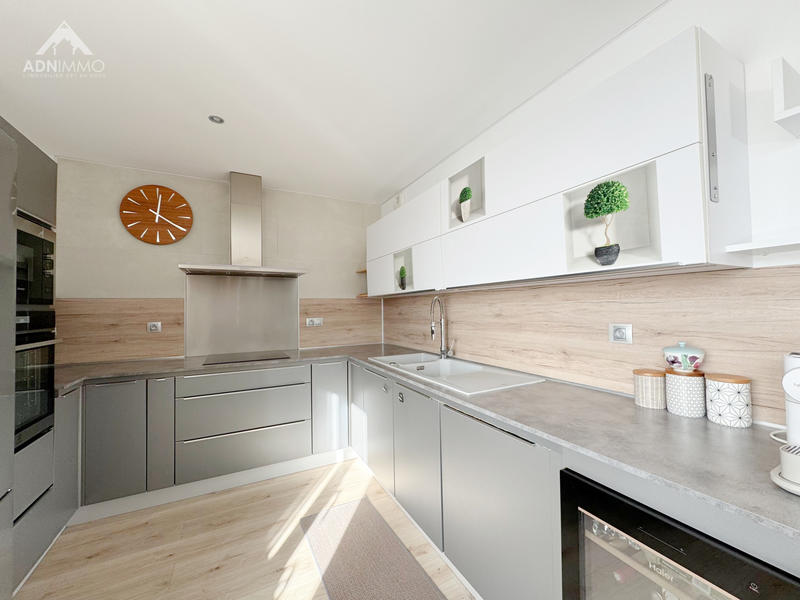 Appartement - 166 m² - 5 pièces