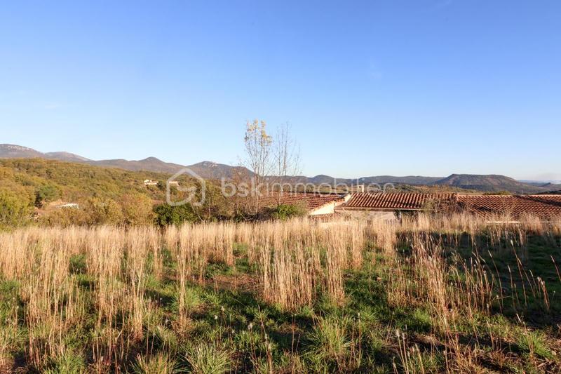 Terrain constructible - 750 m²