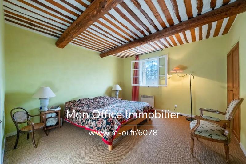 Maison - 255 m² - 10 pièces