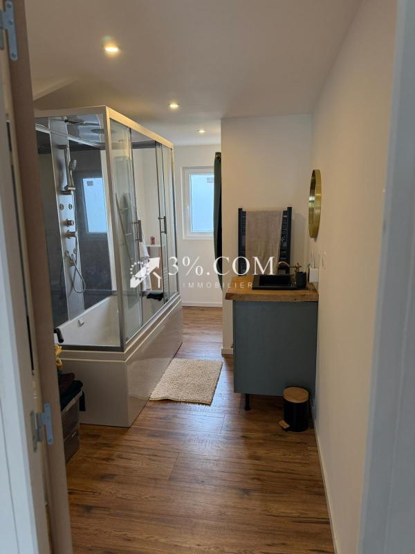 Maison - 133 m² - 6 pièces