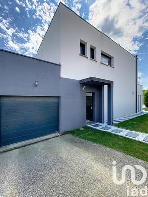 Maison - 123 m² - 5 pièces