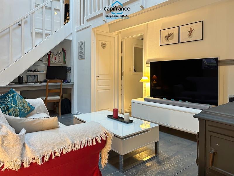 Propriété - 220 m² - 8 pièces