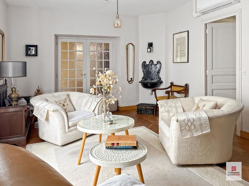 Maison - 128 m² - 8 pièces