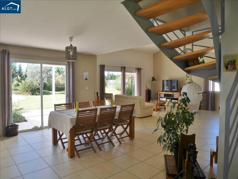 Villa - 203 m² - 6 pièces