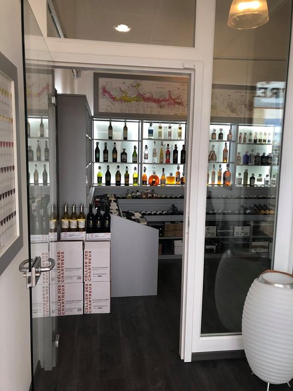 Caviste Versus Vins &amp; Spiritueux