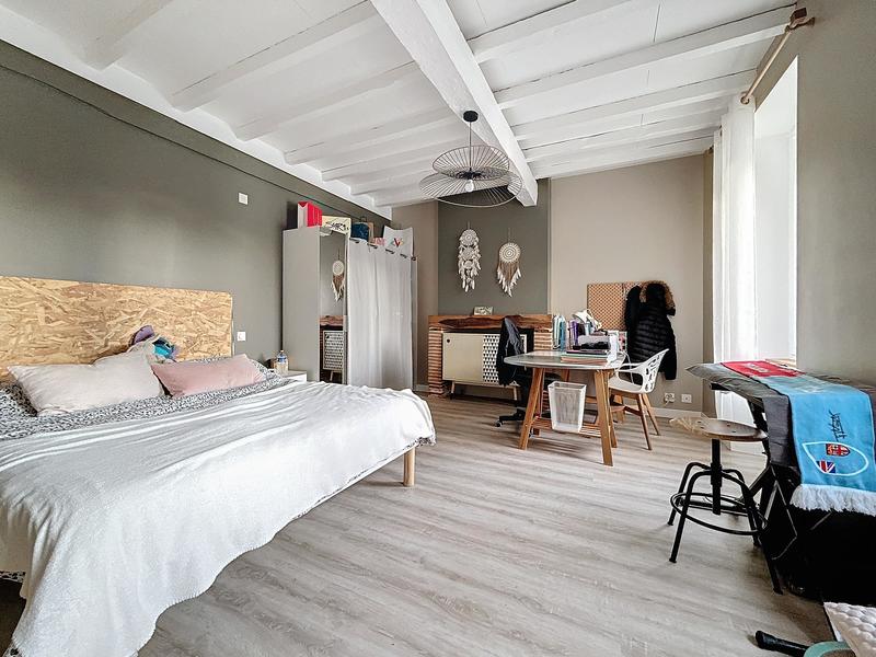 Propriété - 283 m² - 10 pièces