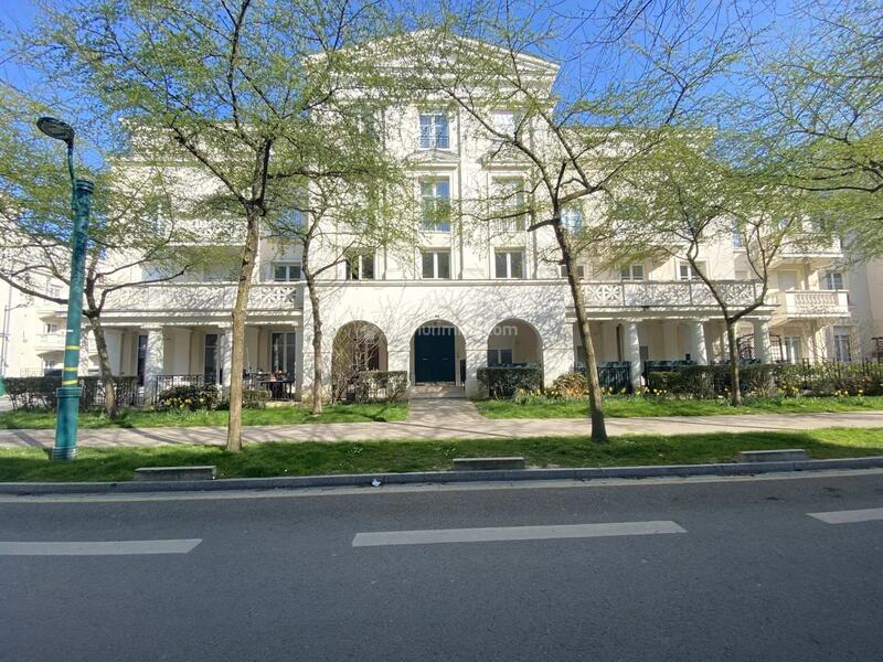 Appartement - 80 m² - 4 pièces