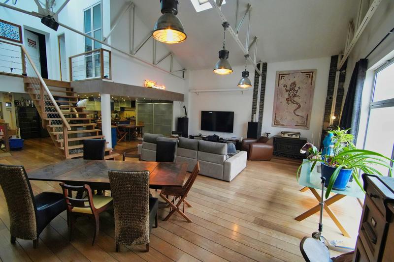 Loft - 246 m² - 8 pièces