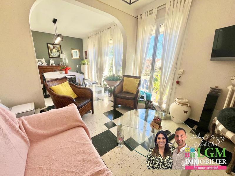 Villa - 200 m² - 8 pièces