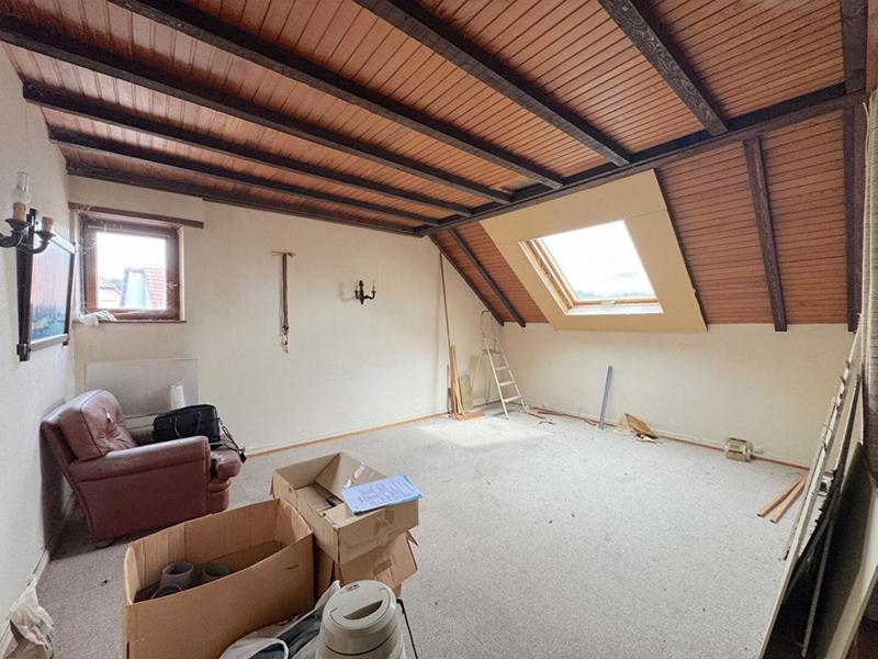 Maison - 250 m² - 9 pièces