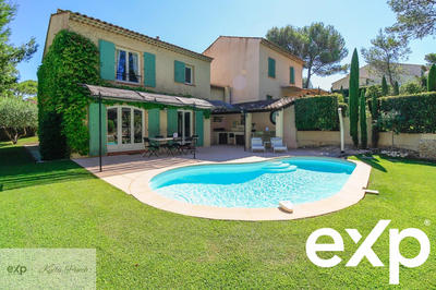 Maison - 94 m² - 4 pièces