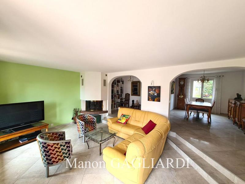 Maison - 137 m² - 5 pièces