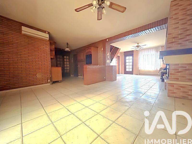 Maison - 90 m² - 5 pièces