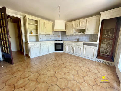 Maison - 142 m² - 5 pièces