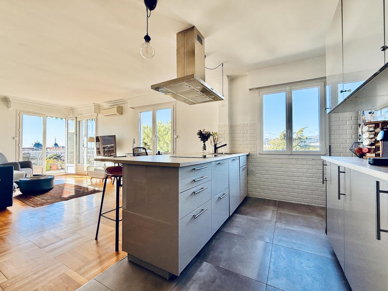 Appartement - 80 m² - 3 pièces