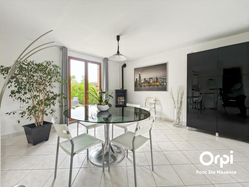 Maison - 146 m² - 8 pièces