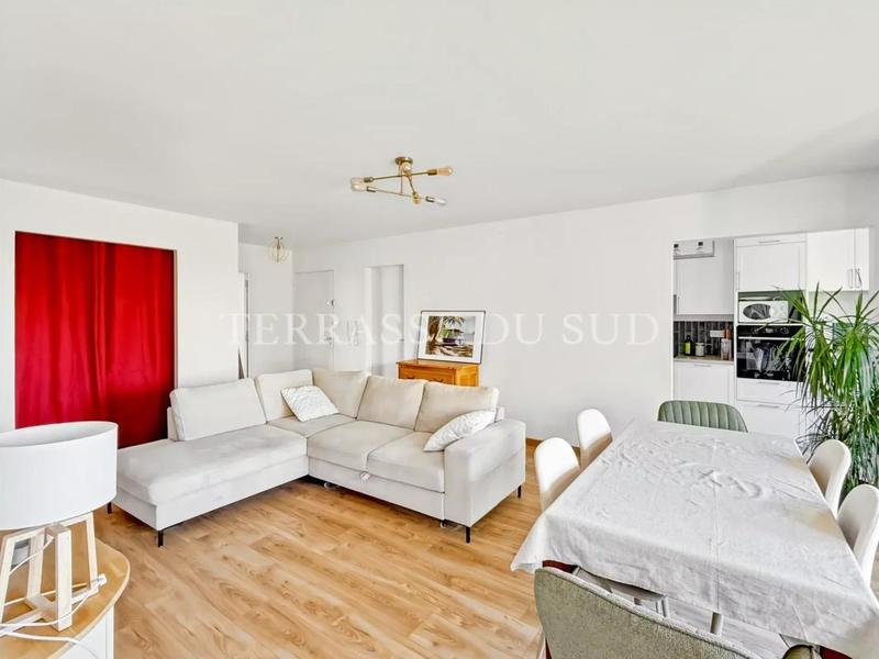 Appartement - 82 m² - 4 pièces