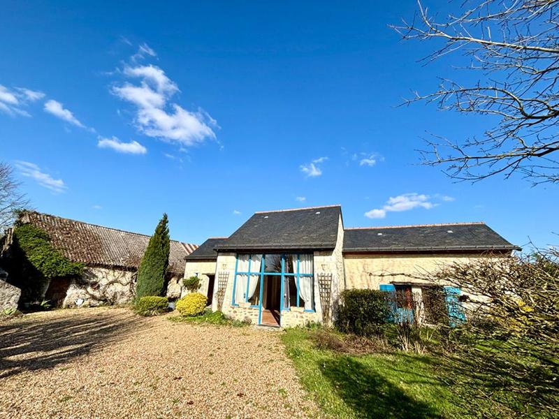 Maison - 235 m² - 10 pièces