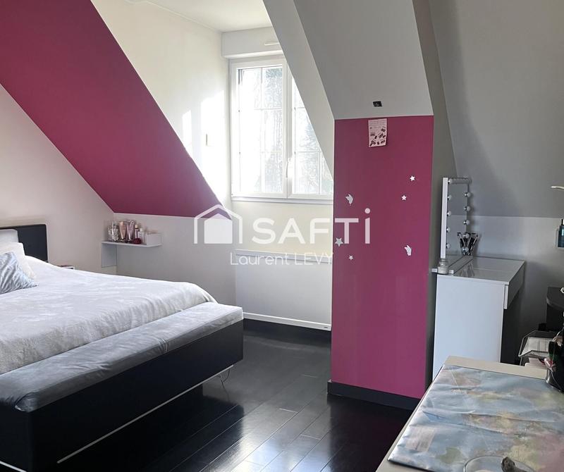 Maison - 340 m² - 7 pièces