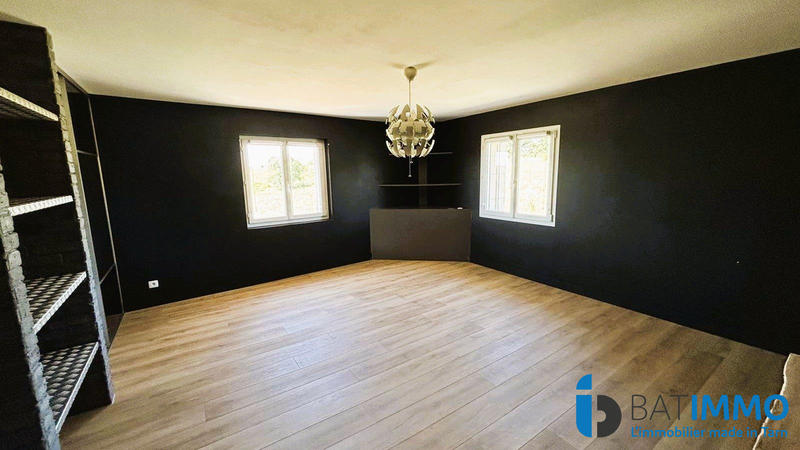 Maison - 308 m² - 8 pièces