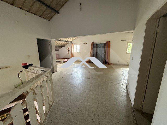 Maison - 180 m² - 5 pièces