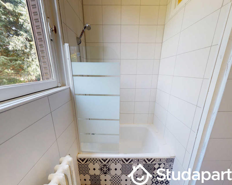 Chambre - 170 m² - 1 pièce