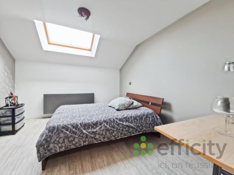 Pavillon - 270 m² - 8 pièces