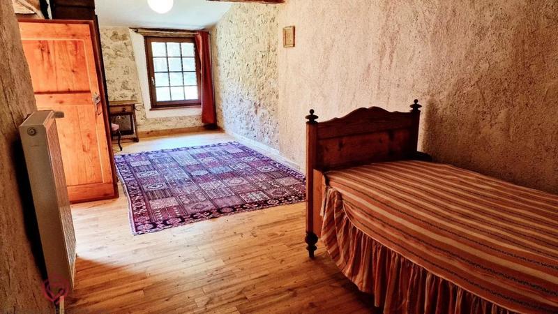 Propriété - 300 m² - 8 pièces