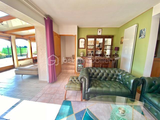 Maison - 180 m² - 8 pièces