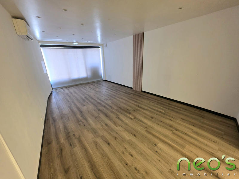 Maison - 263 m² - 12 pièces