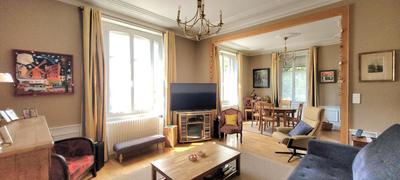 Maison - 160 m² - 8 pièces