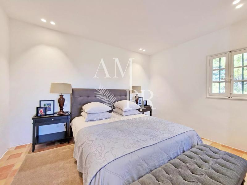 Maison - 290 m² - 7 pièces