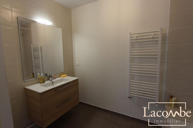 Appartement - 97 m² - 2 pièces